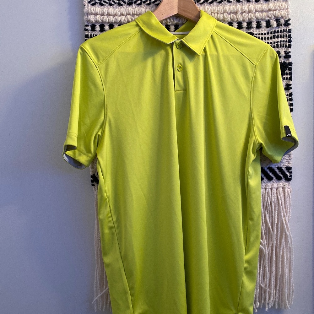 Oakley men’s golf shirt collared tennis athletic size small collared shirt